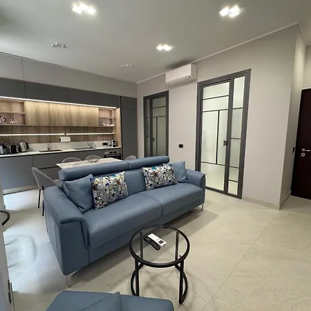 Kadevi Apartment -Centralissimo, Parcheggio, Bici- Lejlighed *