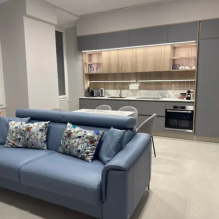 Kadevi Apartment -Centralissimo, Parcheggio Gratuito, Bici A Disposizione- アパート *