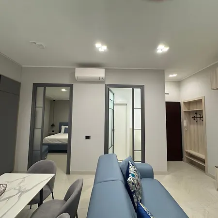 Kadevi Apartment -Centralissimo, Parcheggio Gratuito, Bici A Disposizione- アパート サンレモ