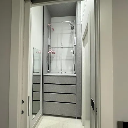 Kadevi Apartment -Centralissimo, Parcheggio, Bici- Apartment