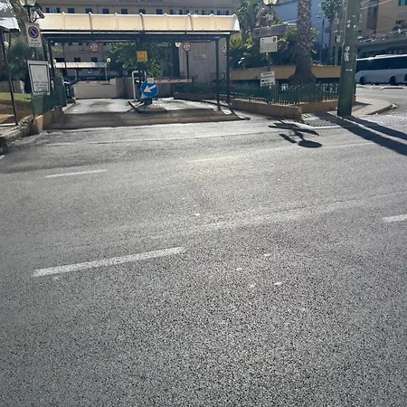 Lejlighed Kadevi Apartment -Centralissimo, Parcheggio, Bici- *